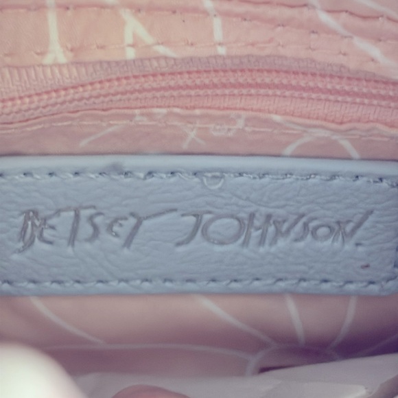 💜 NWT! Betsey Johnson Floral Bag w/Crossbody strap and charms - Picture 11 of 13